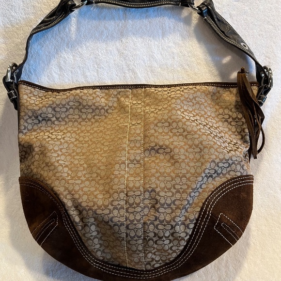 Coach Hamptons Bag - Picture 2 of 4